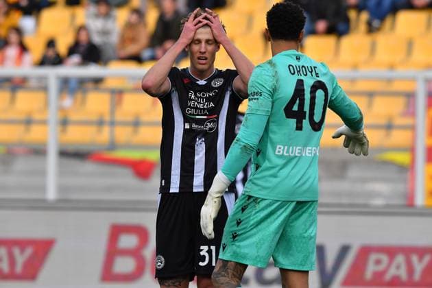 Udinese s Centre-back Thomas Kristensen (31 Udinese Calcio) and Udinese s Goalkeeper Maduka Okoye (40 Udinese Calcio) in action during the Serie A Enilive soccer matchday 24 between US Lecce and Udinese Calcio at the Via del Mare Stadium in Lecce, Italy, Sunday, February 08, 2026. (Credit Image: Giovanni Evangelista LaPresse)  Copyright: xGiovannixEvangelista LaPressex