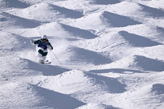 2026 WINTER Olympic Games, Olympische Spiele, Olympia, OS George Murphy of Australia during a Moguls training run at the Livigno Aerials and Moguls Park, on day 2 of the 2026 Milano Cortina Winter Olympic Games in Italy, Sunday, February 8, 2026. ( NO ARCHIVING, EDITORIAL USE ONLY LIVIGNO SONDRIO ITALY  Copyright: xDANxHIMBRECHTSx 20260209117237560496