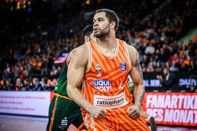 Neu Ulm, Deutschland, 08.02.26: Christopher Ledlum (ratiopharm ulm) gestikuliert, gestik waehrend des Basketball Bundesliga Spiels zwischen ratiopharm ulm vs VET-CONCEPT Gladiators Trier in der ratiopharm Arena am 08. Februar 2026 in Neu Ulm, Deutschland. (Foto von Harry Langer DeFodi Images) ratiopharm Arena, Germany, 08.02.26: Christopher Ledlum (ratiopharm ulm) gestures during the Basketball Bundesliga match between ratiopharm ulm vs VET-CONCEPT Gladiators Trier at Neu Ulm on February 8, 2026 in ratiopharm Arena, Germany. (Photo by Harry Langer DeFodi Images) (Photo by Harry Langer DeFodi Images) -