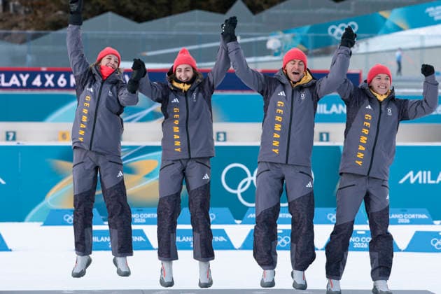 OLYMPICS - Winter Olympic Games, Olympische Spiele, Olympia, OS Milano Cortina 2026 ANTHOLZ,ITALY,08.FEB.26 - OLYMPICS, BIATHLON - Winter Olympic Games Milano Cortina 2026, mixed relay, 4x6km. Image shows the rejoicing of Team GER with the rejoicing of Franziska Preuss, Vanessa Voigt, Philipp Nawrath and Justus Strelow (GER). keywords: award ceremony  GEPAxpictures xMatthiasxTrinkl