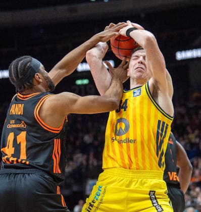 Basketball, Herren, Saison 2025 2026, easyCredit BBL (19. Spieltag), Alba Berlin - RASTA Vechta, v.l. Lloyd Pandi (Vechta), Justin Bean (Alba), 08.02.2026, Copyright: xSebastianxRäppold MatthiasxKochx