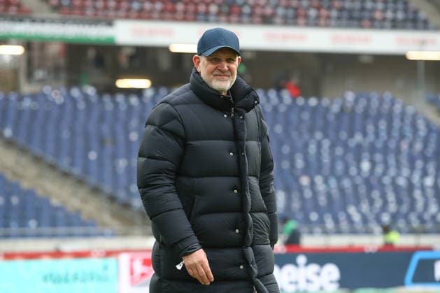 08.02.2026, xtgx, Fussball 2. Bundesliga, Hannover 96 - Holstein Kiel emspor, v.l. Jörg Schmadtke (Hannover, Geschäftsführer Portrait, Portraet, Einzelbild (DFL DFB REGULATIONS PROHIBIT ANY USE OF PHOTOGRAPHS as IMAGE SEQUENCES and or QUASI-VIDEO) Hannover