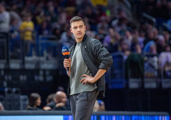 Basketball, Herren, Saison 2025 2026, easyCredit BBL (19. Spieltag), Alba Berlin - RASTA Vechta, Kommentator Moderator Patrick Paddy Fritzsche (Den), 08.02.2026, Copyright: xSebastianxRäppold MatthiasxKochx