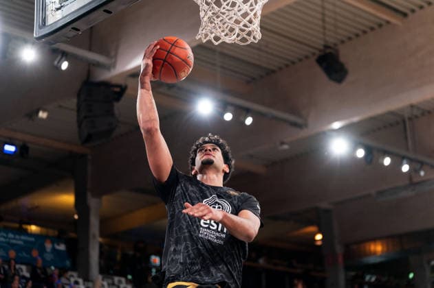Romario Holloway (Basketball Loewen Braunschweig, 11) beim Aufwaermen, Warm Up vor Spielbeginn, GER, Veolia Towers Hamburg vs Basketball Loewen Braunschweig, Basketball, Bundesliga, Spieltag 19, Saison 2025 2026, 08.02.2026 GER, Veolia Towers Hamburg vs Basketball Loewen Braunschweig, Basketball, Bundesliga, Spieltag 19, Saison 2025 2026, 08.02.2026 Hamburg Copyright: xEibner-Pressefoto MaxxVincenx EP_MVN