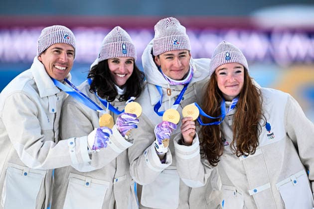 ANTERSELVA, ITALY 20260208 The French team wins the mixed 4x6 km biathlon relay during the Winter Olympics in Anterselva, Italy. From left: Julia Simon, Lou Jeanmonnot, Quentin Fillon Maillet and Eric Perrot. ANTERSELVA ITALY x10050x *** ANTERSELVA, ITALY 20260208 The French team wins the mixed 4x6 km biathlon relay during the Winter Olympics in Anterselva, Italy From left Julia Simon, Lou Jeanmonnot, Quentin Fillon Maillet and Eric Perrot ANTERSELVA ITALY x10050x  Copyright: xPontusxLundahl TTx 2026 OLYMPICS BIKASTING