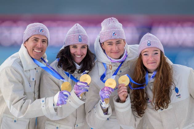 260208 Julia Simon, Lou Jeanmonnot, Eric Perrot and Quentin Fillon Maillet of France celebrate with their gold medals after competing in biathlon mixed relay during day 2 of the 2026 Winter Olympics on February 8, 2026 in Anterselva. Photo: Mathias Bergeld BILDBYRAN kod MB MB1316 skidskytte biathlon skiskyting Olympic Games, Olympische Spiele, Olympia, OS olympics winter olympics os ol olympiska spel vinter-os olympiske leker milano cortina 2026 milan cortina 2026 milano cortina 2026 olympic games milano cortina 2026 winter olympic games milano cortina-os milano cortina-ol vinter-ol 2 bbeng mixed relay stafett mixedstafett frankrike jubel *** 260208 Julia Simon, Lou Jeanmonnot, Eric Perrot and Quentin Fillon Maillet of France celebrate with their gold medals after competing in biathlon mixed relay during day 2 of the 2026 Winter Olympics on February 8, 2026 in Anterselva Photo Mathias Bergeld BILDBYRAN code MB MB1316 biathlon biathlon biathlon olympic games olympics olympics winter olympics os ol olympic games winter os olympic games milano cortina 2026 milan cortina 2026 milano cortina 2026 olympic games milano cortina 2026 winter olympic games milano cortina os milano cortina ol winter ol 2 bbeng mixed relay relay mixed relay france cheering  Copyright: MATHIASxBERGELD BB260208MB072