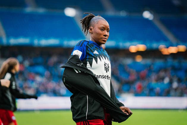 Google Pixel Frauen-Bundesliga: Hamburger SV vs. RB Leipzig, 08.02.2026 Magou Doucouré (Hamburger SV, 2); Fußball, Google Pixel Frauen-Bundesliga, 17. Spieltag: Hamburger SV vs. RB Leipzig am 08.02.2026 im Volksparkstadion, Hamburg DFB REGULATIONS PROHIBIT ANY USE OF PHOTOGRAPHS AS IMAGE SEQUENCES AND OR QUASI-VIDEO. Copyright: xBEAUTIFULxSPORTS Tonhäuserx