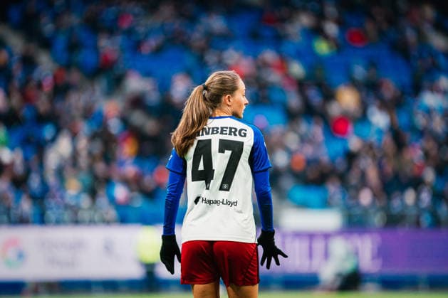 Google Pixel Frauen-Bundesliga: Hamburger SV vs. RB Leipzig, 08.02.2026 Camilla Linberg (Hamburger SV, 47); Fußball, Google Pixel Frauen-Bundesliga, 17. Spieltag: Hamburger SV vs. RB Leipzig am 08.02.2026 im Volksparkstadion, Hamburg DFB REGULATIONS PROHIBIT ANY USE OF PHOTOGRAPHS AS IMAGE SEQUENCES AND OR QUASI-VIDEO. Copyright: xBEAUTIFULxSPORTS Tonhäuserx