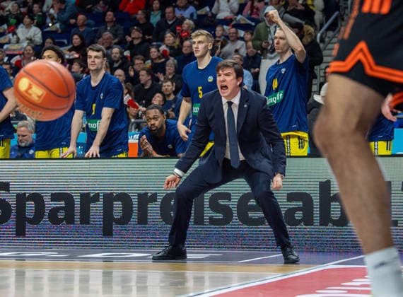 Basketball, Herren, Saison 2025 2026, easyCredit BBL (19. Spieltag), Alba Berlin - RASTA Vechta, Trainer Pedro Calles (Alba), 08.02.2026, Copyright: xSebastianxRäppold MatthiasxKochx