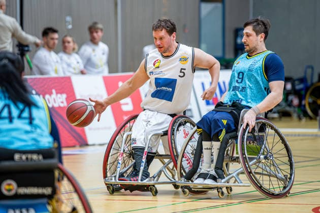 IWBF ChampionsCup; RSV Lahn-Dill - Fenerbahce Istanbul, 08.02.26 Michael Paye (RSV Lahn-Dill, 5), Ugur Toprak (Fenerbahce Istanbul, 9) IWBF ChampionsCup; RSV Lahn-Dill - Fenerbahce Istanbul: Wetzlar, 08.02.26 Copyright: xBEAUTIFULxSPORTS Roeczeyx