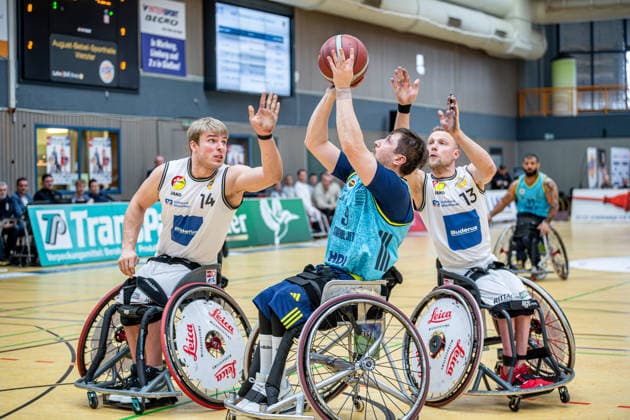 IWBF ChampionsCup; RSV Lahn-Dill - Fenerbahce Istanbul, 08.02.26 Ugur Toprak (Fenerbahce Istanbul, 9), Julian Lammering (RSV Lahn-Dill, 14), Thomas Böhme (RSV Lahn-Dill, 13) IWBF ChampionsCup; RSV Lahn-Dill - Fenerbahce Istanbul: Wetzlar, 08.02.26 Copyright: xBEAUTIFULxSPORTS Roeczeyx