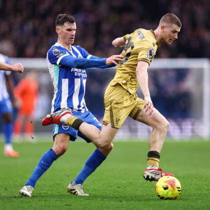 Brighton & Hove Albion v Crystal Palace 08 February 2026, Brighton - Premier League Football - Brighton & Hove Albion v Crystal Palace - Pascal Gross of Brighton & Hove Albion and Adam Wharton of Crystal Palace - Photo: Jacques Feeney Offside. Brighton UK Copyright: xJacquesxFeeneyx xOffsidexOffside