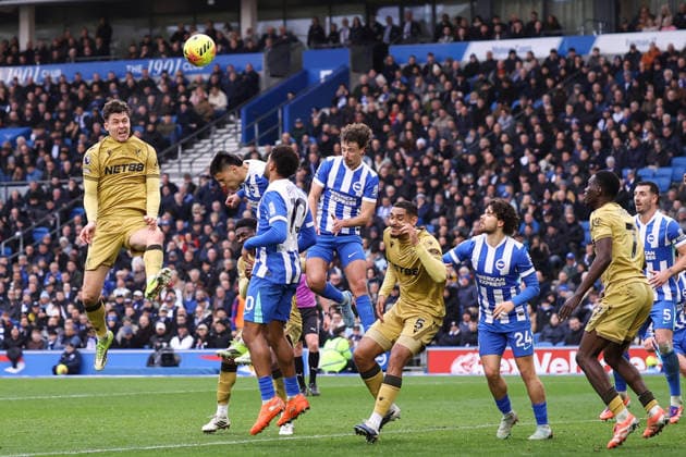 Brighton & Hove Albion v Crystal Palace 08 February 2026, Brighton - Premier League Football - Brighton & Hove Albion v Crystal Palace - Jorgen Strand Larsen of Crystal Palace heads the ball - Photo: Jacques Feeney Offside. Brighton UK Copyright: xJacquesxFeeneyx xOffsidexOffside