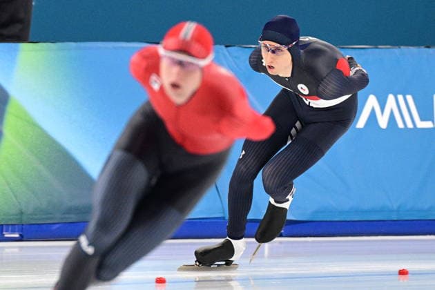 XXV Winter Olympic Games, Olympische Spiele, Olympia, OS Speed skating, Eisschnelllauf - men, 5000m, February 8, Milan. Metodej Jilek from Czech Republic, right, competes in the race. (CTKxPhoto MichalxKamaryt) CTKPhotoP2026020805933  CTKPhotoP2026020805933