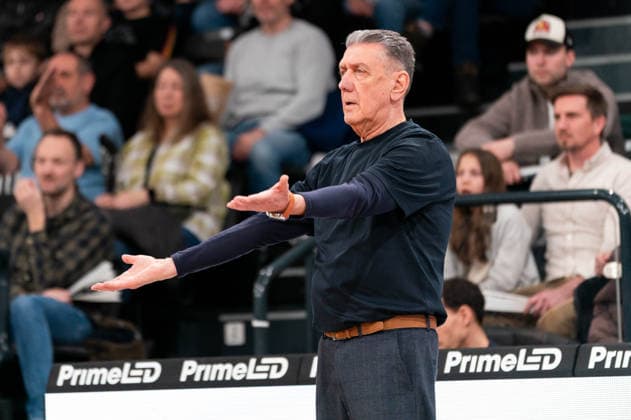 Liviu Calin (Basketball Loewen Braunschweig, Trainer), GER, Veolia Towers Hamburg vs Basketball Loewen Braunschweig, Basketball, Bundesliga, Spieltag 19, Saison 2025 2026, 08.02.2026 GER, Veolia Towers Hamburg vs Basketball Loewen Braunschweig, Basketball, Bundesliga, Spieltag 19, Saison 2025 2026, 08.02.2026 Hamburg Copyright: xEibner-Pressefoto MaxxVincenx EP_MVN