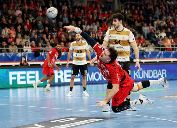 08.02.2026, Deutschland, Bietigheim Handball SG BBM Bietigheim vs. HC Elbflorenz 2006, Jonathan Fischer (BBM, vorn)