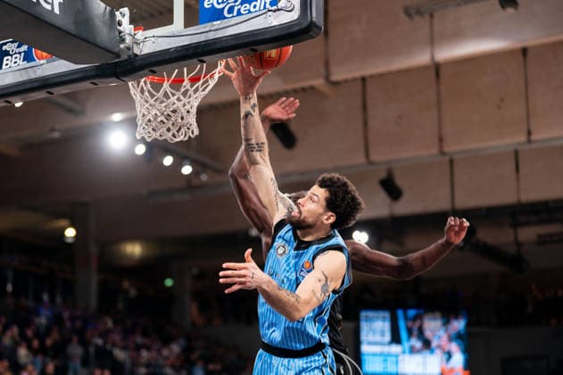 Devon Daniels (Veolia Towers Hamburg, 21) beim Korbleger, GER, Veolia Towers Hamburg vs Basketball Loewen Braunschweig, Basketball, Bundesliga, Spieltag 19, Saison 2025 2026, 08.02.2026 GER, Veolia Towers Hamburg vs Basketball Loewen Braunschweig, Basketball, Bundesliga, Spieltag 19, Saison 2025 2026, 08.02.2026 Hamburg Copyright: xEibner-Pressefoto MaxxVincenx EP_MVN