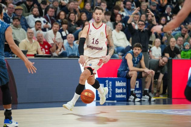 Basketball: easyCredit BBL, 19. Spieltag, MLP Academics Heidelberg - FC Bayern München Basketball am 08.02.2026 in Heidelberg (SNP Dome), Deutschland, Saison 2025 2026: Stefan Jovic (16, FCB) im Fokus. Heidelberg SNP Dome Deutschland Copyright: xChristophxKinzingerx