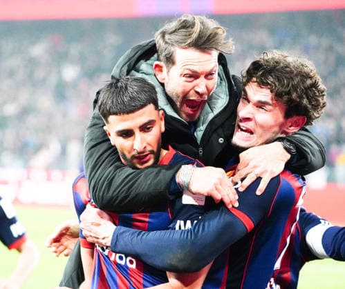 08.02.2026 Basel Fussball Herren Super League Saison 2025 2026 FC Basel - FC Zuerich 2:1 Bild : Torjubel Torschuetze Ibrahim Salah Trainer Stephan Lichtsteiner,Moritz Brosachinski alle (FC BASEL) Jubel,Torjubel *** 08 02 2026 Basel Football Men Super League Season 2025 2026 FC Basel FC Zuerich 2 1 Picture Goal celebration Goalscorer Ibrahim Salah Coach Stephan Lichtsteiner,Moritz Brosachinski all FC BASEL Cheering,Goal celebration 