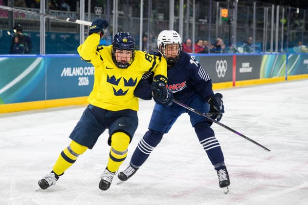 260208 Nicole Hall of Sweden and Marie-Pierre Pelissou of France in the women s Ice hockey, Eishockey game between France and Sweden during day 2 of the 2026 Winter Olympics on February 8, 2026 in Milan. Photo: Emma Wallskog BILDBYRAN kod EW EW0621 ishockey ice hockey Olympic Games, Olympische Spiele, Olympia, OS olympics winter olympics os ol olympiska spel vinter-os olympiske leker milano cortina 2026 milan cortina 2026 milano cortina 2026 olympic games milano cortina 2026 winter olympic games milano cortina-os milano cortina-ol vinter-ol 2 bbeng sverige sweden france frankrike dam *** 260208 Nicole Hall of Sweden and Marie Pierre Pelissou of France in the women s ice hockey game between France and Sweden during day 2 of the 2026 Winter Olympics on February 8, 2026 in Milan Photo Emma Wallskog BILDBYRAN kod EW EW0621 ishockey ice hockey olympic games olympics winter olympics os ol olympiska spel vinter os olympiske leker milano cortina 2026 milan cortina 2026 milano cortina 2026 olympic games milano cortina 2026 winter olympic games milano cortina os milano cortina ol vinter ol 2 bbeng sverige sweden france frankrike dam  Copyright: EMMAxWALLSKOG BB260208EW079