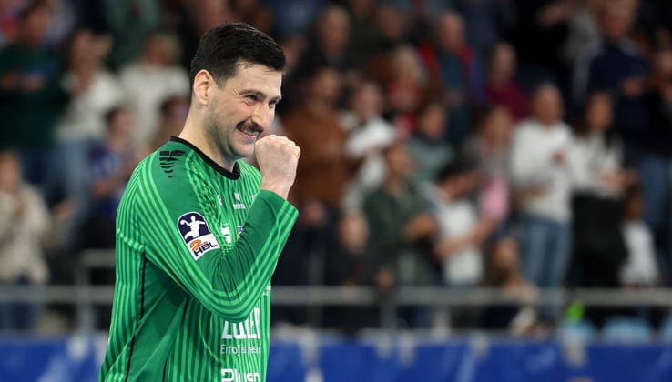 08.02.2026, Deutschland, Bietigheim Handball SG BBM Bietigheim vs. HC Elbflorenz 2006, Martin Tomovski (BBM) freut sich