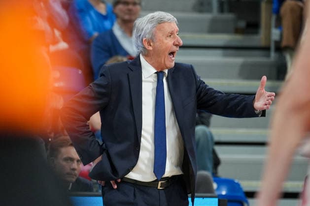 Basketball: easyCredit BBL, 19. Spieltag, MLP Academics Heidelberg - FC Bayern München Basketball am 08.02.2026 in Heidelberg (SNP Dome), Deutschland, Saison 2025 2026: Svetislav Pesic (Headcoach, FCB) im Fokus. Heidelberg SNP Dome Deutschland Copyright: xChristophxKinzingerx