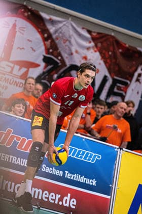 Volleyball I Herren I Saison 2025-2026 I Bundesliga I SV Warnemünde - SVG Lüneburg I 07.02.2026 Lukasz Dydzik (11, SV Warnemünde) setzt zum Anwurf Aufschlag an Copyright: xLobeca Björn-OlexKehmx