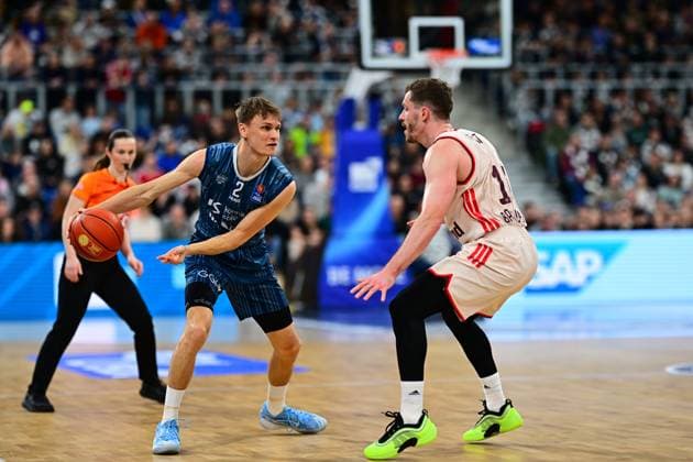 RECORD DATE NOT STATED Spielaktion mit Andreas Obst (13; FC Bayern Basketball) und Niklas Würzner (2; MLP Academics Heidelberg) easyCredit BBL: MLP Academics Heidelberg – FC Bayern München Basketball - 08.02.2026 Copyright: xMichaelxGelhardtx