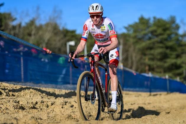 Belgian Michael Vanthourenhout pictured in action during the men s elite race of the Krawatencross cyclocross in Lille, the seventh stage (out of 8) in the X2O Badkamers Trofee competition, on Sunday 08 February 2026. DAVIDxPINTENS  x161976244x