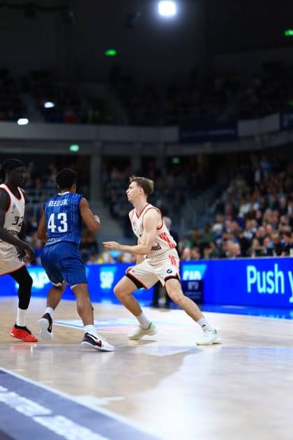 RECORD DATE NOT STATED Szene mit Vladimir Lucic (11; FC Bayern Basketball) und Eric Reed Jr. (43; MLP Academics Heidelberg) in Verteidigung und Angriff easyCredit BBL: MLP Academics Heidelberg – FC Bayern München Basketball - 08.02.2026 Copyright: xMichaelxGelhardtx