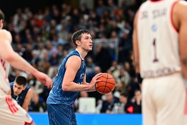 RECORD DATE NOT STATED Spielaktion mit Ryan Mikesell (33; MLP Academics Heidelberg) und Dusan Neskovic (7; MLP Academics Heidelberg) auf dem Spielfeld easyCredit BBL: MLP Academics Heidelberg – FC Bayern München Basketball - 08.02.2026 Copyright: xMichaelxGelhardtx