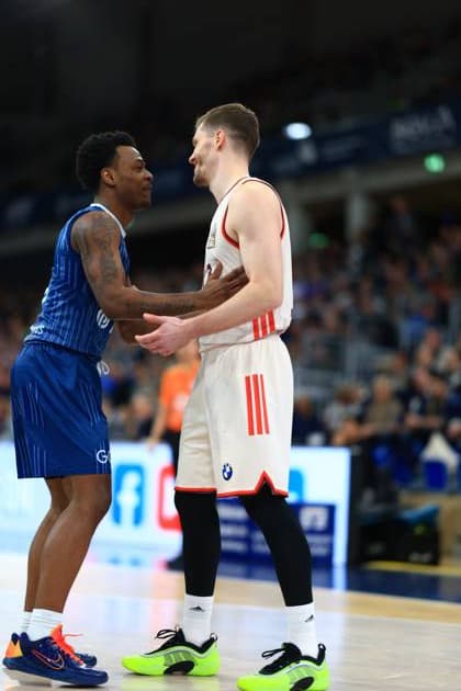 RECORD DATE NOT STATED Szene mit DJ Horne (0; MLP Academics Heidelberg) und Justinian Jessup (10; FC Bayern Basketball) in engem Duell auf dem Spielfeld easyCredit BBL: MLP Academics Heidelberg – FC Bayern München Basketball - 08.02.2026 Copyright: xMichaelxGelhardtx