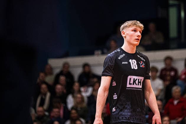 Volleyball I Herren I Saison 2025-2026 I Bundesliga I SV Warnemünde - SVG Lüneburg I 07.02.2026 Axel Valdemar Juul Larsen (18, SVG Lüneburg) steht auf dem Feld Copyright: xLobeca Björn-OlexKehmx