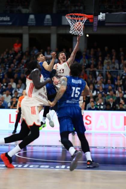 RECORD DATE NOT STATED Szene mit Dusan Neskovic (7; MLP Academics Heidelberg), Andreas Obst (13; FC Bayern Basketball) und Marcel Keßen (15; MLP Academics Heidelberg) am Korb easyCredit BBL: MLP Academics Heidelberg – FC Bayern München Basketball - 08.02.2026 Copyright: xMichaelxGelhardtx