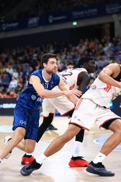 RECORD DATE NOT STATED Szene mit Mateo Seric (21; MLP Academics Heidelberg) im Zweikampf gegen Spieler von FC Bayern Basketball easyCredit BBL: MLP Academics Heidelberg – FC Bayern München Basketball - 08.02.2026 Copyright: xMichaelxGelhardtx