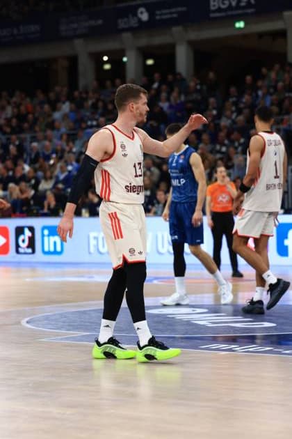 RECORD DATE NOT STATED Szene mit Andreas Obst (13; FC Bayern Basketball), Vladimir Lucic (11; FC Bayern Basketball) und Noah Koch (1; MLP Academics Heidelberg) auf dem Spielfeld easyCredit BBL: MLP Academics Heidelberg – FC Bayern München Basketball - 08.02.2026 Copyright: xMichaelxGelhardtx