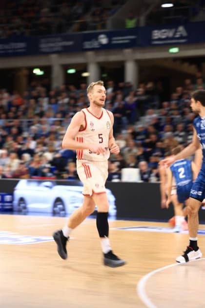 RECORD DATE NOT STATED Szene mit Niels Giffey (5; FC Bayern Basketball) und Niklas Würzner (2; MLP Academics Heidelberg) auf dem Spielfeld easyCredit BBL: MLP Academics Heidelberg – FC Bayern München Basketball - 08.02.2026 Copyright: xMichaelxGelhardtx
