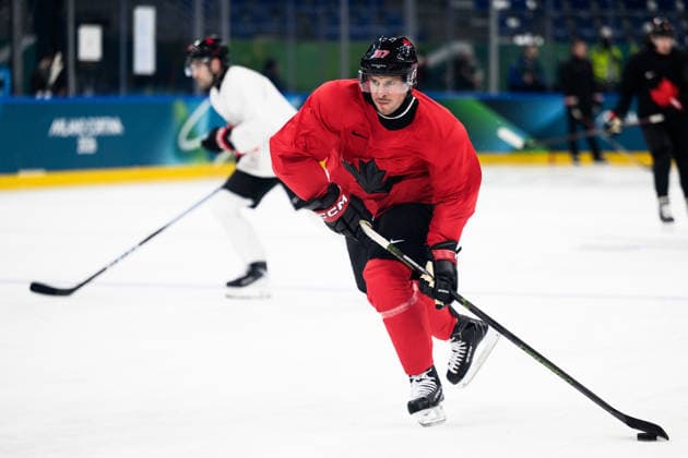 260208 Sidney Crosby of Canada at an Ice hockey, Eishockey practice session during day 2 of the 2026 Winter Olympics on February 8, 2026 in Milan. Photo: Carl Sandin BILDBYRAN kod CS CS0860 ishockey ice hockey Olympic Games, Olympische Spiele, Olympia, OS olympics winter olympics os ol olympiska spel vinter-os olympiske leker milano cortina 2026 milan cortina 2026 milano cortina 2026 olympic games milano cortina 2026 winter olympic games milano cortina-os milano cortina-ol vinter-ol 2 bbeng *** 260208 Sidney Crosby of Canada at an ice hockey practice session during day 2 of the 2026 Winter Olympics on February 8, 2026 in Milan Photo Carl Sandin BILDBYRAN code CS CS0860 ice hockey ice hockey olympic games olympics winter olympics os ol olympiska spel vinter os olympiske leker milano cortina 2026 milan cortina 2026 milano cortina 2026 olympic games milano cortina 2026 winter olympic games milano cortina os milano cortina ol vinter ol 2 bbeng  Copyright: CARLxSANDIN BB260208CS161