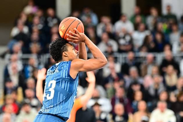 RECORD DATE NOT STATED Spielaktion mit 13; MLP Academics Heidelberg in blauem Trikot beim Wurf easyCredit BBL: MLP Academics Heidelberg – FC Bayern München Basketball - 08.02.2026 Copyright: xMichaelxGelhardtx