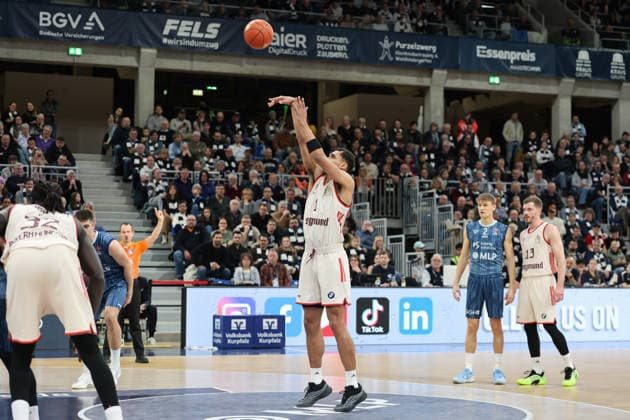 Korbwurf Oscar da Silva (FC Bayern Muenchen, 01) GER, BBL, MLP Academics Heidelberg vs. FC Bayern Muenchen, easycredit Basketball Bundesliga, 19.Spieltag, Saison, 2025 2026, 08.02.2026 GER, MLP Academics Heidelberg vs. FC Bayern Muenchen, Basketball, easycredit Basketball Bundesliga, 19.Spieltag, Saison, 2025 2026, 08.02.2026 Heidelberg Copyright: xEibner-Pressefoto JoergxHirschx EP_JHH