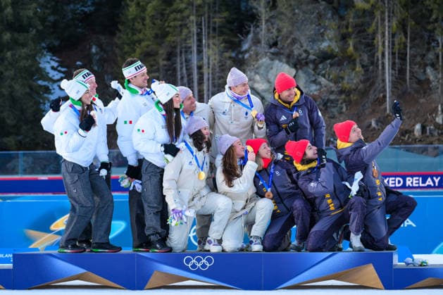 (260208) -- ANTERSELVA, Feb. 8, 2026 -- Gold medalists Julia Simon, Lou Jeanmonnot, Quentin Fillon Maillet, and Eric Perrot of France, silver medalists Lisa Vittozzi, Dorothea Wierer, Lukas Hofer and Tommaso Giacomel of Italy, and bronze medalists Franziska Preuss, Vanessa Voigt, Philipp Nawrath and Justus Strelow of Germany take a selfie during the awarding ceremony of the biathlon mixed relay 4 x 6km (M+W) at the Milan-Cortina 2026 Olympic Winter games, Winterspiele,Spiele, Summer games in Anterselva, Italy, Feb. 8, 2026. ) (MICO2026)ITALY-ANTERSELVA-OLYMPIC WINTER GAMES-BIATHLON-MIXED RELAY 4x6KM(M+W) JiangxHan 