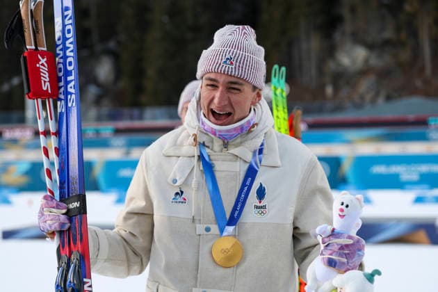 (260208) -- ANTERSELVA, Feb. 8, 2026 -- Eric Perrot of France celebrates during the awarding ceremony of the biathlon mixed relay 4 x 6km (M+W) at the Milan-Cortina 2026 Olympic Winter games, Winterspiele,Spiele, Summer games in Anterselva, Italy, Feb. 8, 2026. ) (MICO2026)ITALY-ANTERSELVA-OLYMPIC WINTER GAMES-BIATHLON-MIXED RELAY 4 x 6KM (M+W) ZhangxTao 