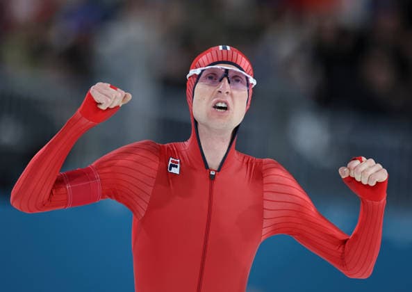 (260208) -- MILAN, Feb. 8, 2026 -- Sander Eitrem of Norway celebrates after the Speed skating, Eisschnelllauf men s 5000m match at the Milan-Cortina 2026 Olympic Winter games, Winterspiele,Spiele, Summer games in Milan, Italy, Feb. 8, 2026. ) (MICO2026)ITALY-MILAN-OLYMPIC WINTER GAMES-SPEED SKATING-MEN S 5000M LixJing 