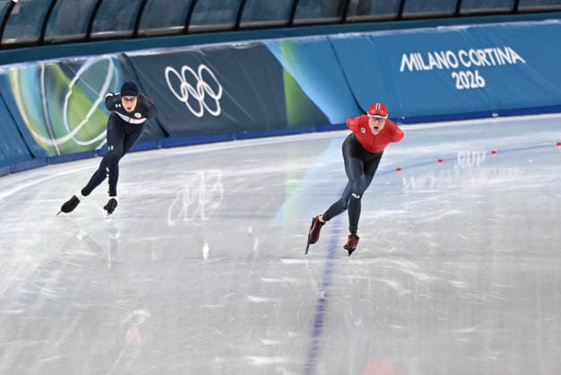 (260208) -- MILAN, Feb. 8, 2026 -- Sander Eitrem (R) of Norway and Metodej Jilek of the Czech Republic compete during the Speed skating, Eisschnelllauf men s 5000m match at the Milan-Cortina 2026 Olympic Winter games, Winterspiele,Spiele, Summer games in Milan, Italy, Feb. 8, 2026. ) (MICO2026)ITALY-MILAN-OLYMPIC WINTER GAMES-SPEED SKATING-MEN S 5000M WuxWei 