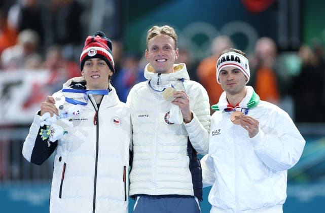 (260208) -- MILAN, Feb. 8, 2026 -- Gold medalist Sander Eitrem (C) of Norway, silver medalist Metodej Jilek (L) of the Czech Republic and bronze medalist Riccardo Lorello of Italy pose for a photo during the awarding ceremony of the Speed skating, Eisschnelllauf men s 5000m at the Milan-Cortina 2026 Olympic Winter games, Winterspiele,Spiele, Summer games in Milan, Italy, Feb. 8, 2026. ) (MICO2026)ITALY-MILAN-OLYMPIC WINTER GAMES-SPEED SKATING-MEN S 5000M DuxXiaoyi 