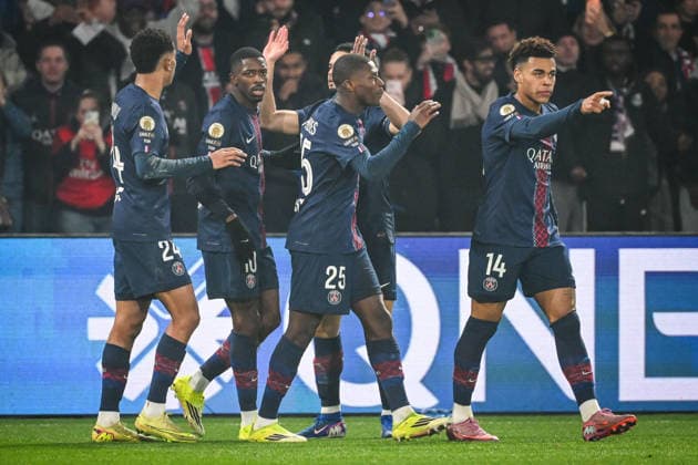 February 8, 2026, Paris, France, France: Ousmane DEMBELE of PSG celebrate his goal with teammates during the Ligue 1 match between Paris Saint-Germain (PSG) and Olympique de Marseille (OM) at Parc des Princes Stadium on February 08, 2026 in Paris, France. Paris France - ZUMAm308 20260208_zsp_m308_004 Copyright: xMatthieuxMirvillex