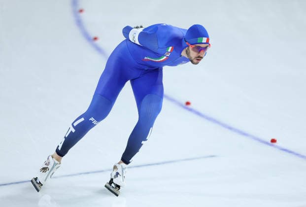 (260208) -- MILAN, Feb. 8, 2026 -- Davide Ghiotto of Italy competes during the Speed skating, Eisschnelllauf men s 5000m match at the Milan-Cortina 2026 Olympic Winter games, Winterspiele,Spiele, Summer games in Milan, Italy, Feb. 8, 2026. ) (MICO2026)ITALY-MILAN-OLYMPIC WINTER GAMES-SPEED SKATING-MEN S 5000M LixJing 