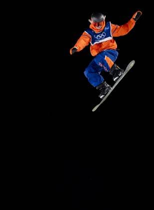 LIVIGNO - Snowboarder Melissa Peperkamp during the big air qualifying event at the Milan Winter Olympics. IRIS VAN DEN BROEK ANP xVIxANPxSportx xxANPxIVx 550058185 originalFilename: 550058185.jpg