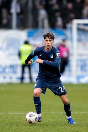 Luca Erlein (TSG II 24), am Ball, Freisteller, Ganzkörper, Einzelbild, Einzelfoto, Aktion, Action, 08.02.2026, Sinsheim (Deutschland), Fussball, 3. Liga, TSG 1899 Hoffenheim II - F.C. Hansa Rostock, DFB DFL REGULATIONS PROHIBIT ANY USE OF PHOTOGRAPHS AS IMAGE SEQUENCES AND OR QUASI-VIDEO. *** Luca Erlein TSG II 24 , on the ball, cropped, full body, single image, single photo, action, action, 08 02 2026, Sinsheim Germany , Soccer, 3 Liga, TSG 1899 Hoffenheim II F C Hansa Rostock, DFB DFL REGULATIONS PROHIBIT ANY USE OF PHOTOGRAPHS AS IMAGE SEQUENCES AND OR QUASI VIDEO xozx