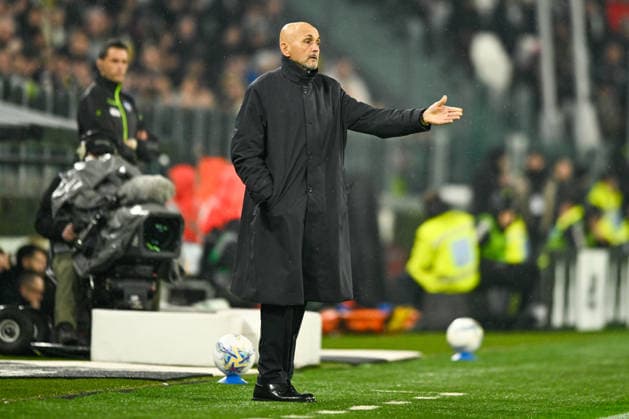 2026-02-08 Juventus FC v SS Lazio - Serie A TURIN, ITALY - FEBRUARY 8: Head coach Luciano Spalletti of Juventus FC during the Serie A match between Juventus FC and SS Lazio at Allianz Stadium on February 8, 2026 in Turin, Italy. (Photo by Alberto Gandolfo BSR Agency) Turin Italy Content not available for redistribution in The Netherlands directly or indirectly through any third parties. Copyright: xBSRxAgencyx